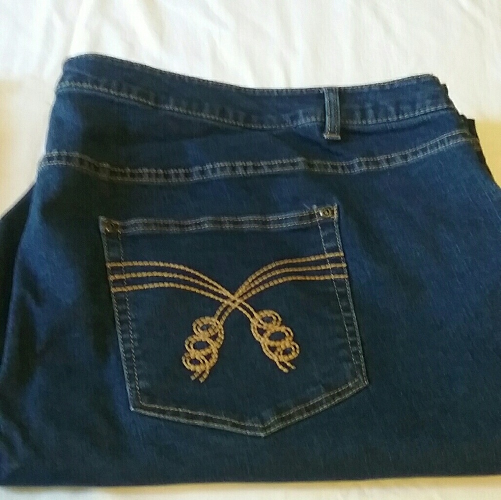Ladies plus size 32W ellos jeans worn once